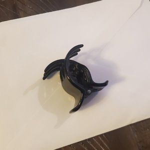 Small hair claw clip